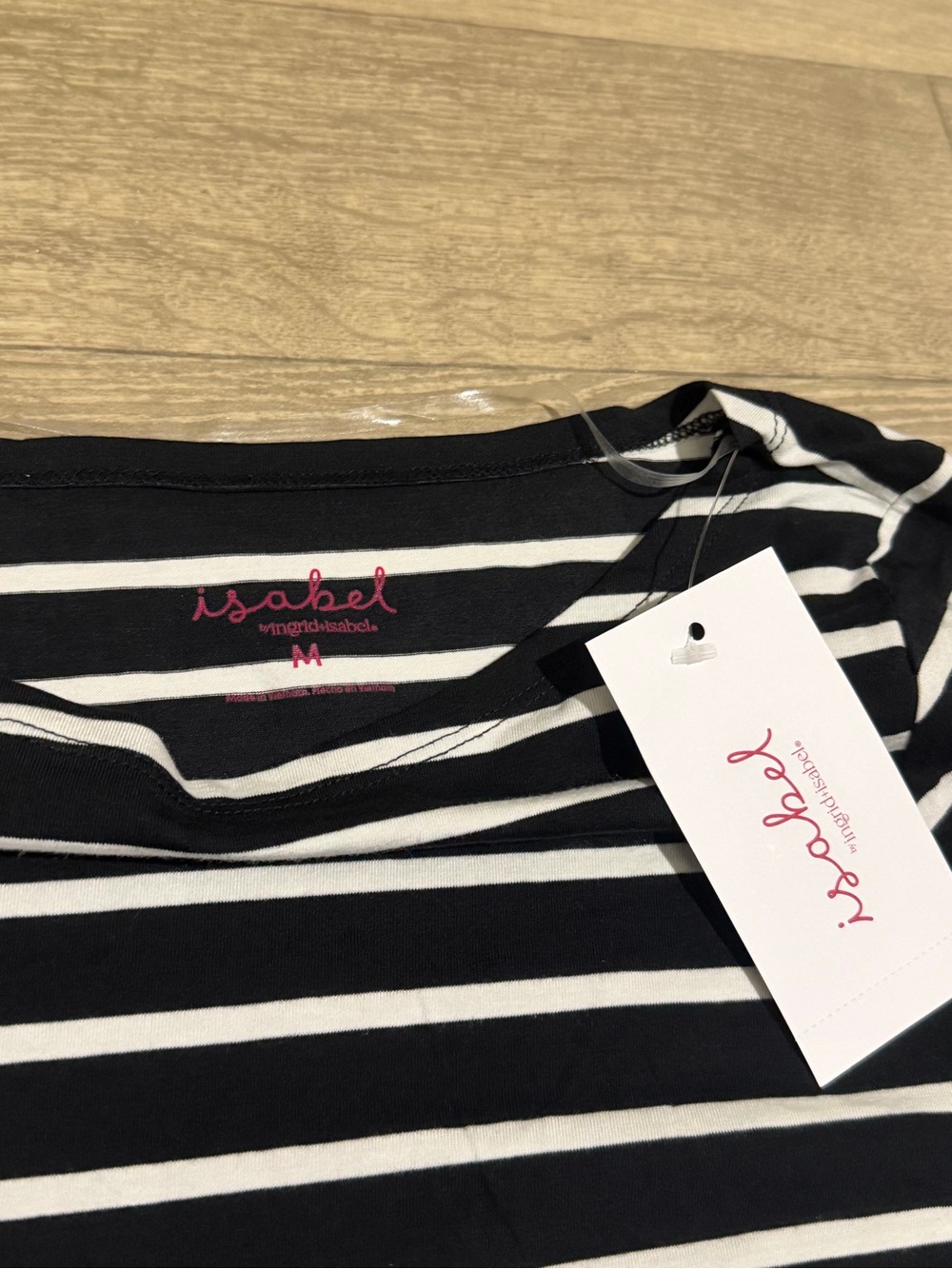 Isabel Maternity by Ingrid & Isabel 3/4 Sleeve Boatneck Maternity T-Shirt Size M - Picture 4 of 9
